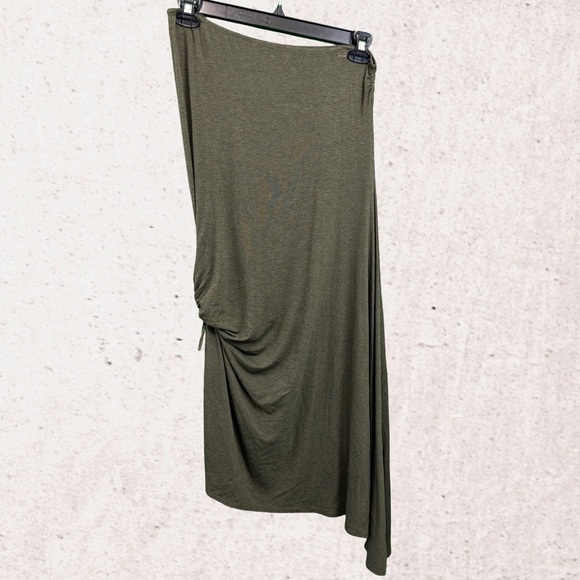 Chelsea & Violet Green Asymmetrical Midi Skirt - Picture 1 of 3